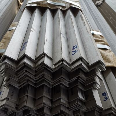 Astm A276 গ্রেড Aisi316l Sus316l স্টেইনলেস স্টীল কোণ বার 80*80*8mm 6M দৈর্ঘ্য